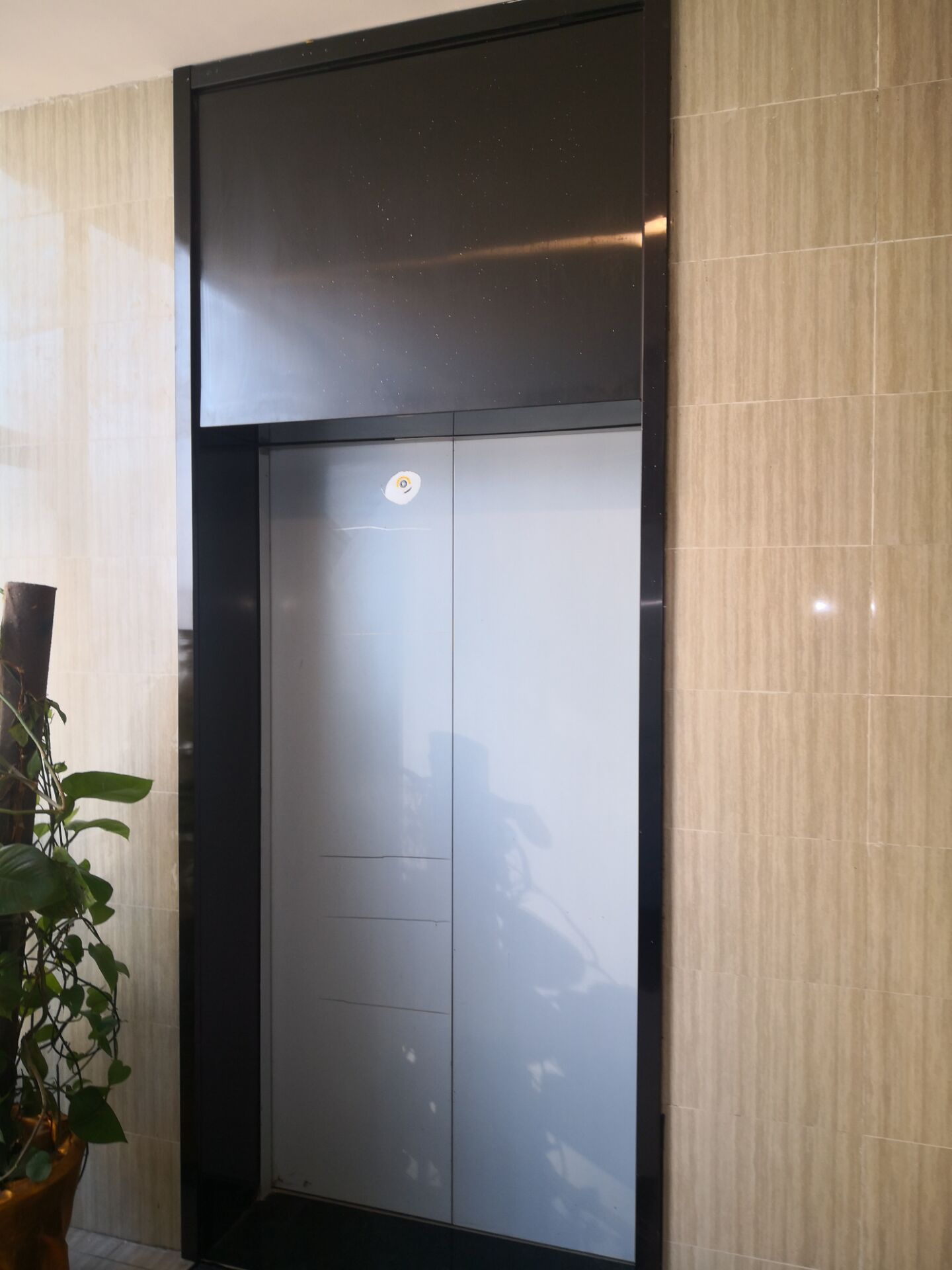 濰坊電梯門套:電梯門套安裝的幾個要點